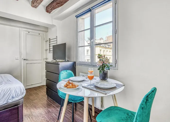 Latin Quarter & Pantheon - Cityapartmentstay Paris